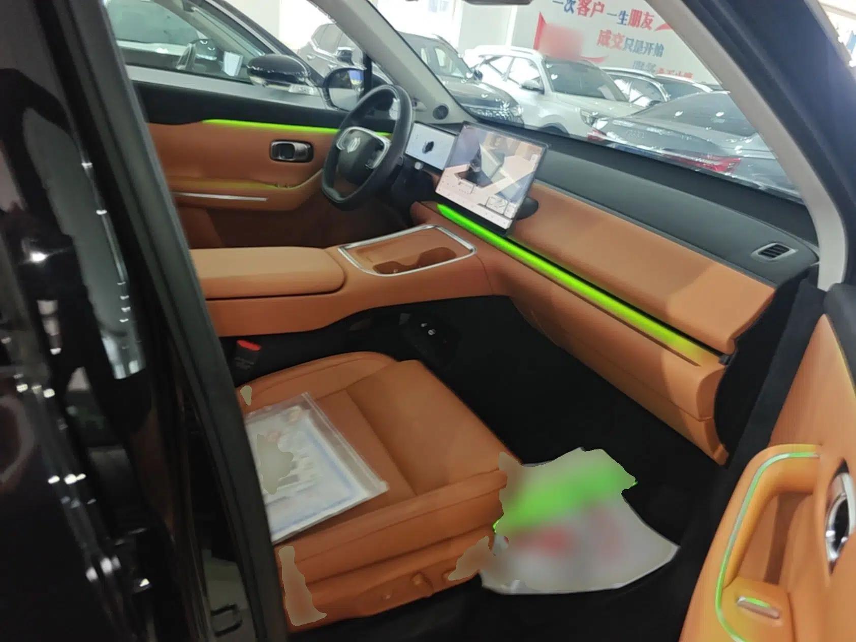 Leapmotor C16 2026 Extended-Range 280 LiDAR Zhizun Edition 6 Seats — миниатюра 19