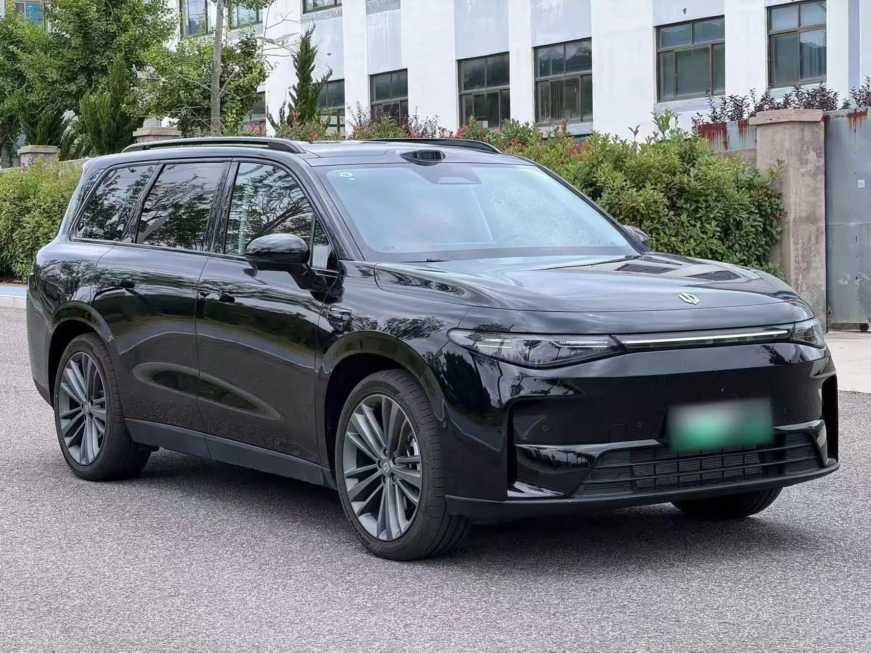 Leapmotor C16 2026 Extended-Range 280 LiDAR Zhizun Edition 6 Seats — миниатюра 3
