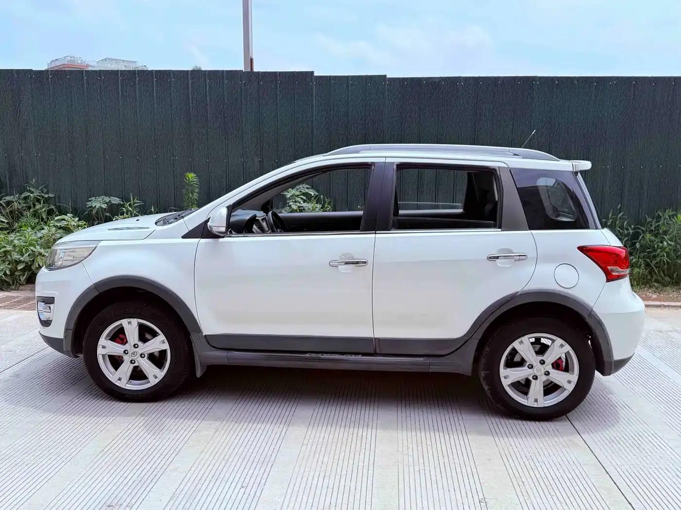 Great Wall M4 2012 1.5L Manual Deluxe Edition — миниатюра 8