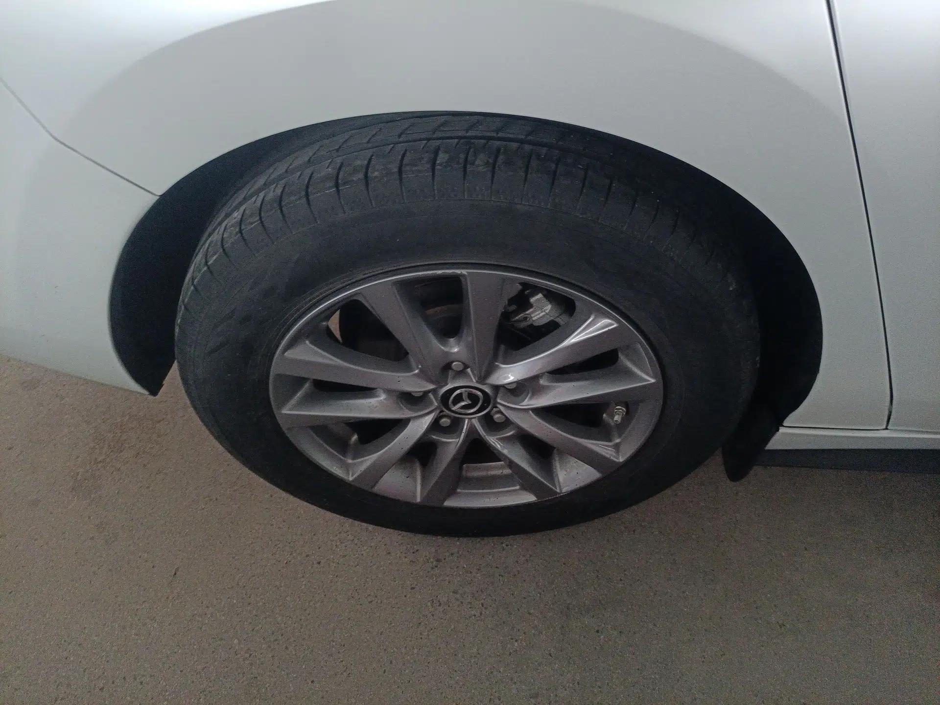Mazda 3 Axela 2021 2.0L Automatic Zhiqing Edition — миниатюра 5