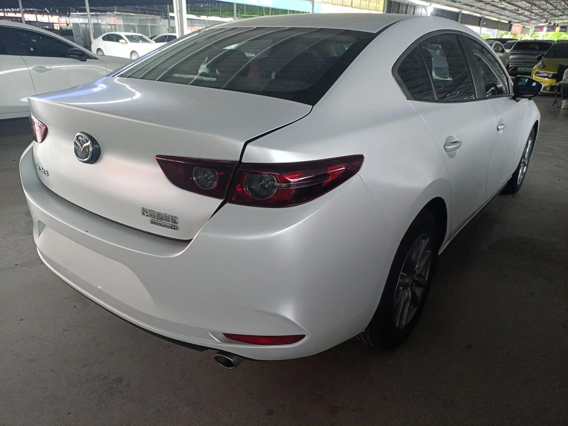 Mazda 3 Axela 2021 2.0L Automatic Zhiqing Edition — миниатюра 6