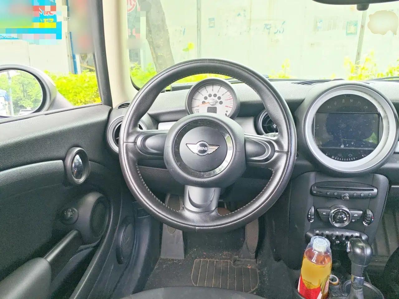 MINI 2011 1.6L ONE — миниатюра 10