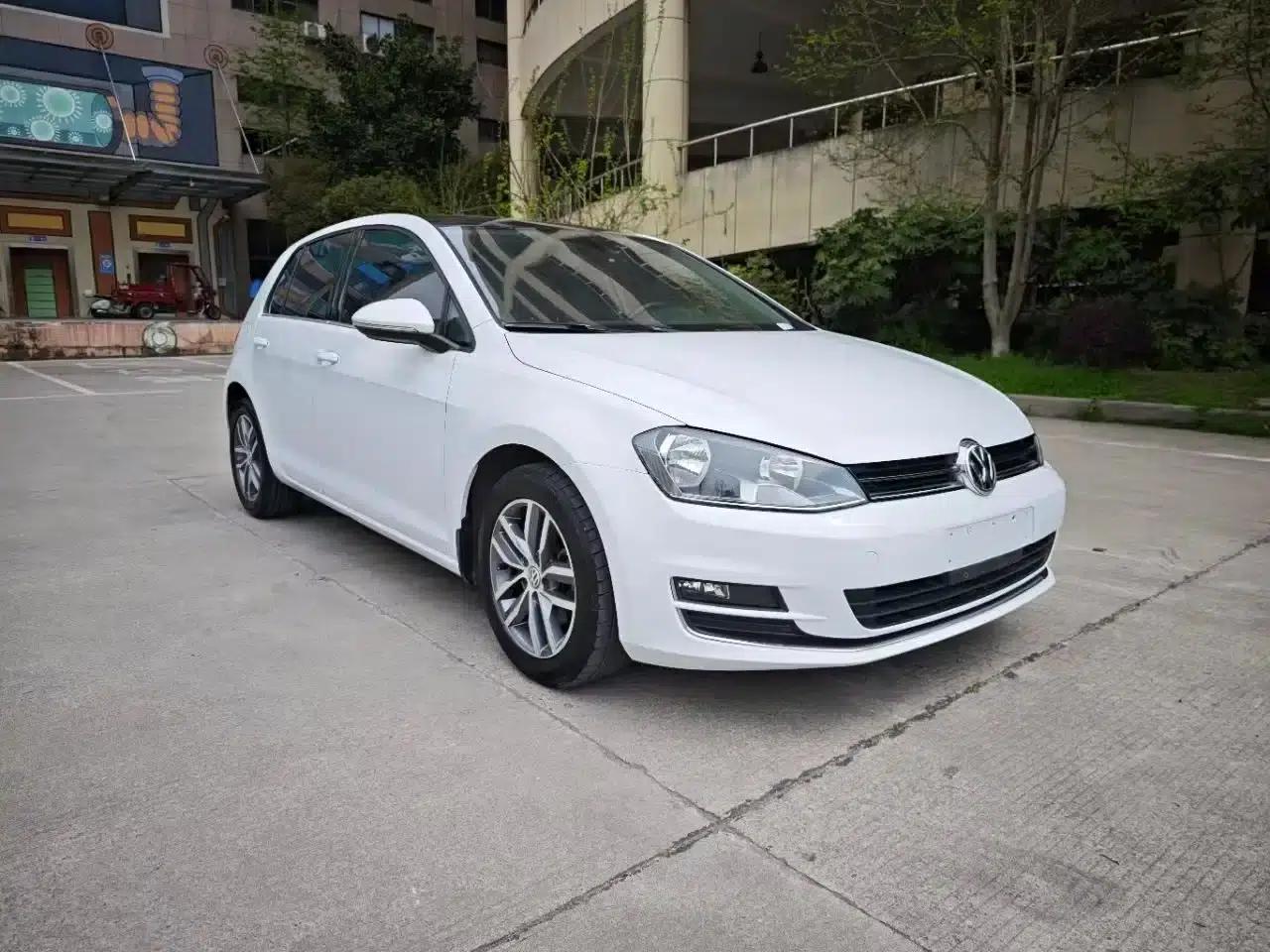 2016 Golf 230TSI Automatic Luxury — миниатюра 3