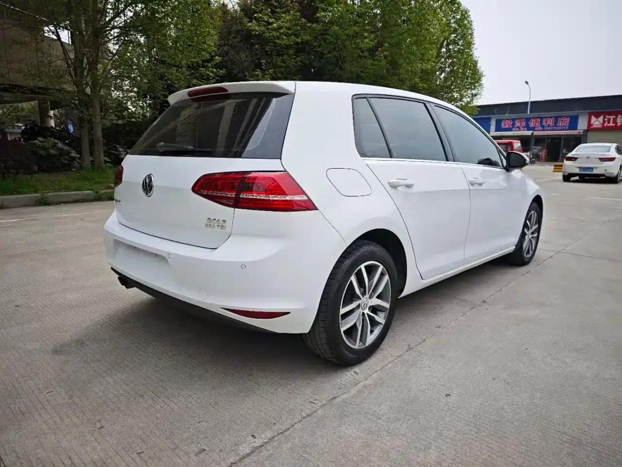 2016 Golf 230TSI Automatic Luxury — миниатюра 8