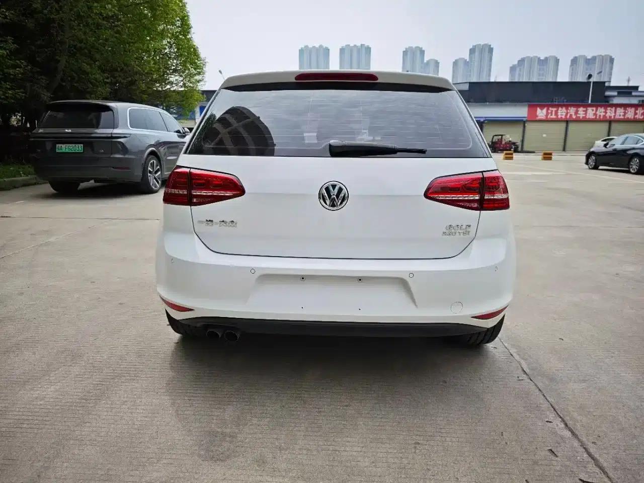 2016 Golf 230TSI Automatic Luxury — миниатюра 9