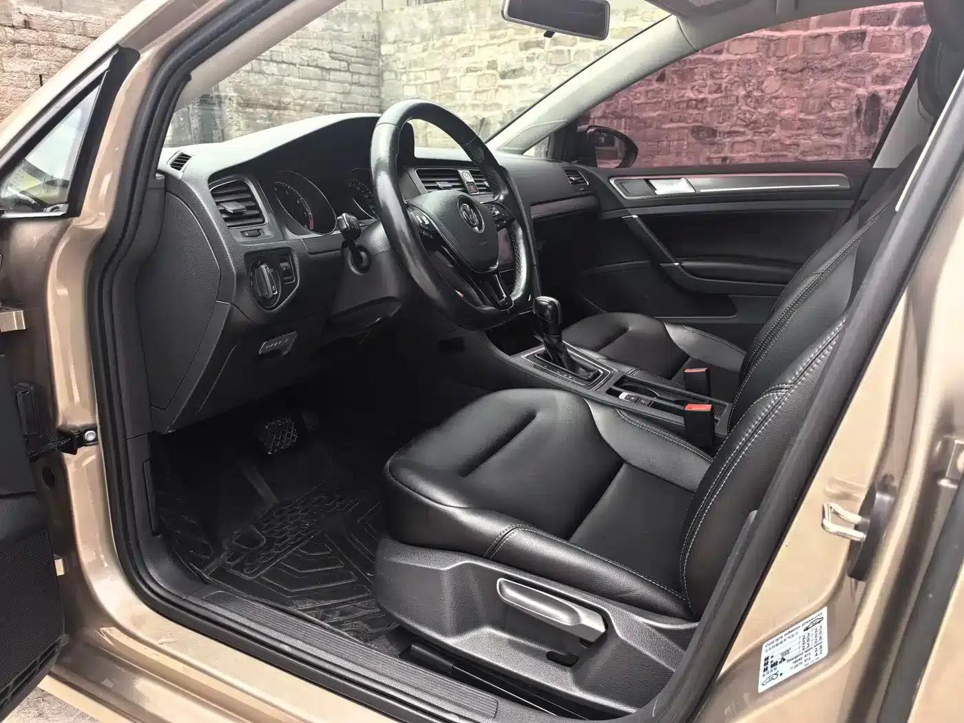 2015 Golf 1.6L Automatic Comfort — миниатюра 4