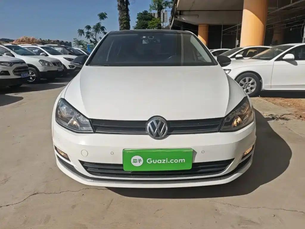 2017 Golf 230TSI Automatic Comfort Millionth Unit Commemorative Edition — миниатюра 3