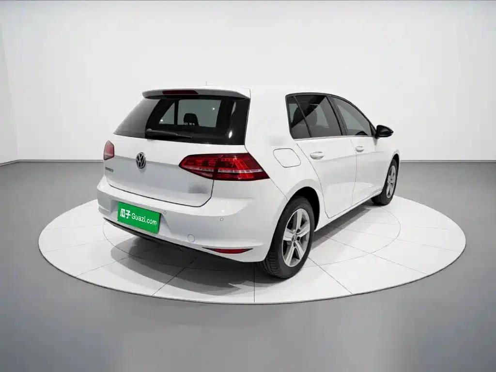 2017 Golf 230TSI Automatic Comfort Millionth Unit Commemorative Edition — миниатюра 7