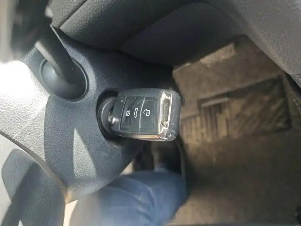 2017 Golf 230TSI Automatic Comfort Millionth Unit Commemorative Edition — миниатюра 9