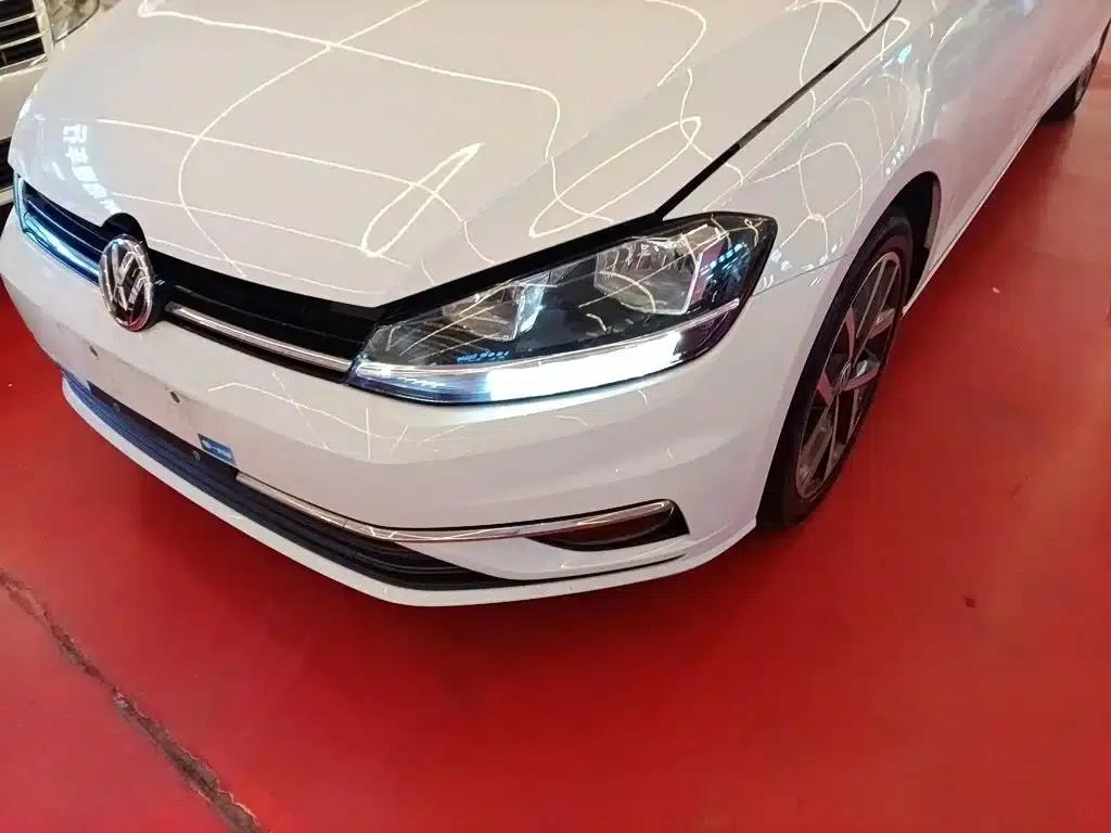 2020 Golf Beloved Edition 200TSI DSG Comfort Entry-Level — миниатюра 3