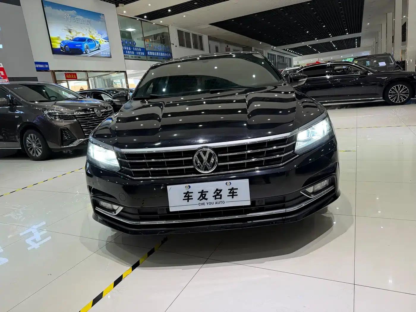 2017 Passat 330TSI DSG Premium Edition — миниатюра 1