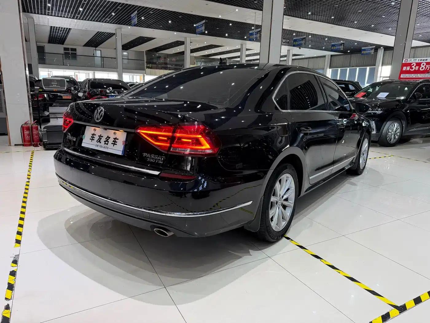 2017 Passat 330TSI DSG Premium Edition — миниатюра 5