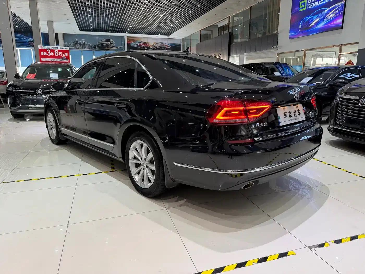 2017 Passat 330TSI DSG Premium Edition — миниатюра 6