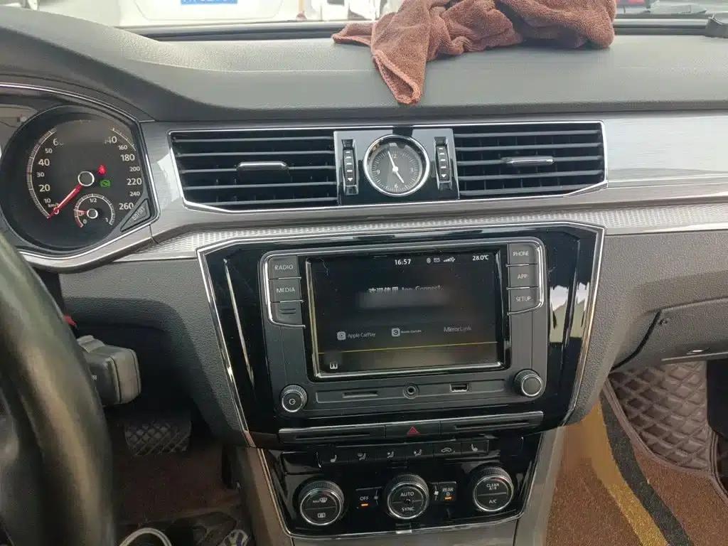 2017 Passat 330TSI DSG Premium Edition — миниатюра 6