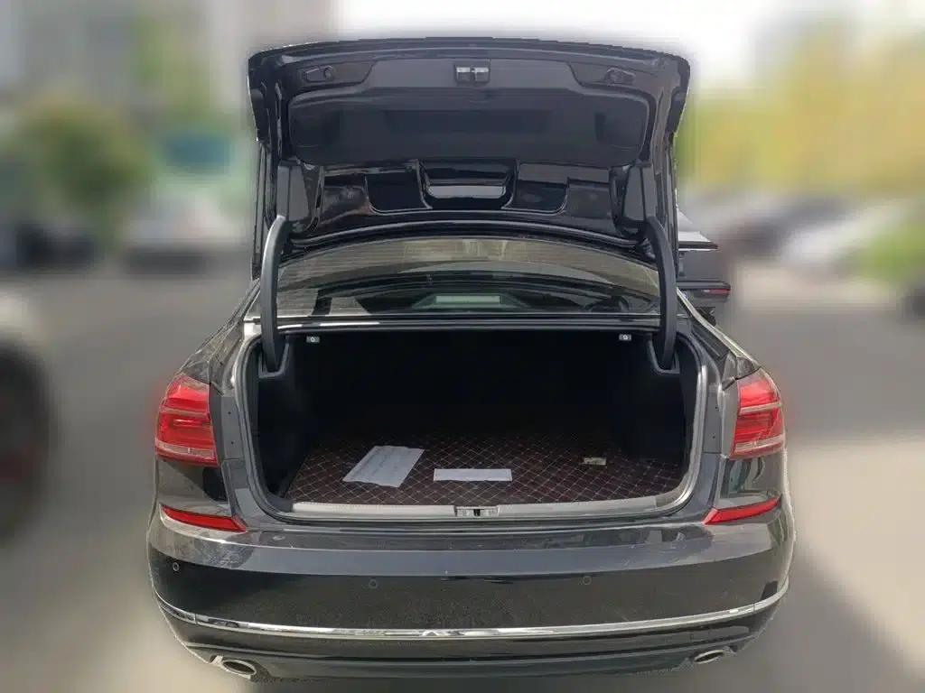 2017 Passat 330TSI DSG Premium Edition — миниатюра 10