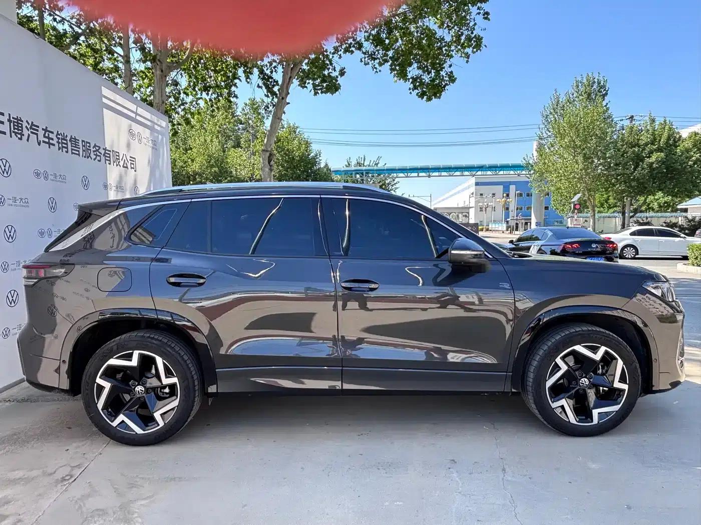 Tayron 2025 Tayron L 330TSI 2WD Elite City Package — миниатюра 3