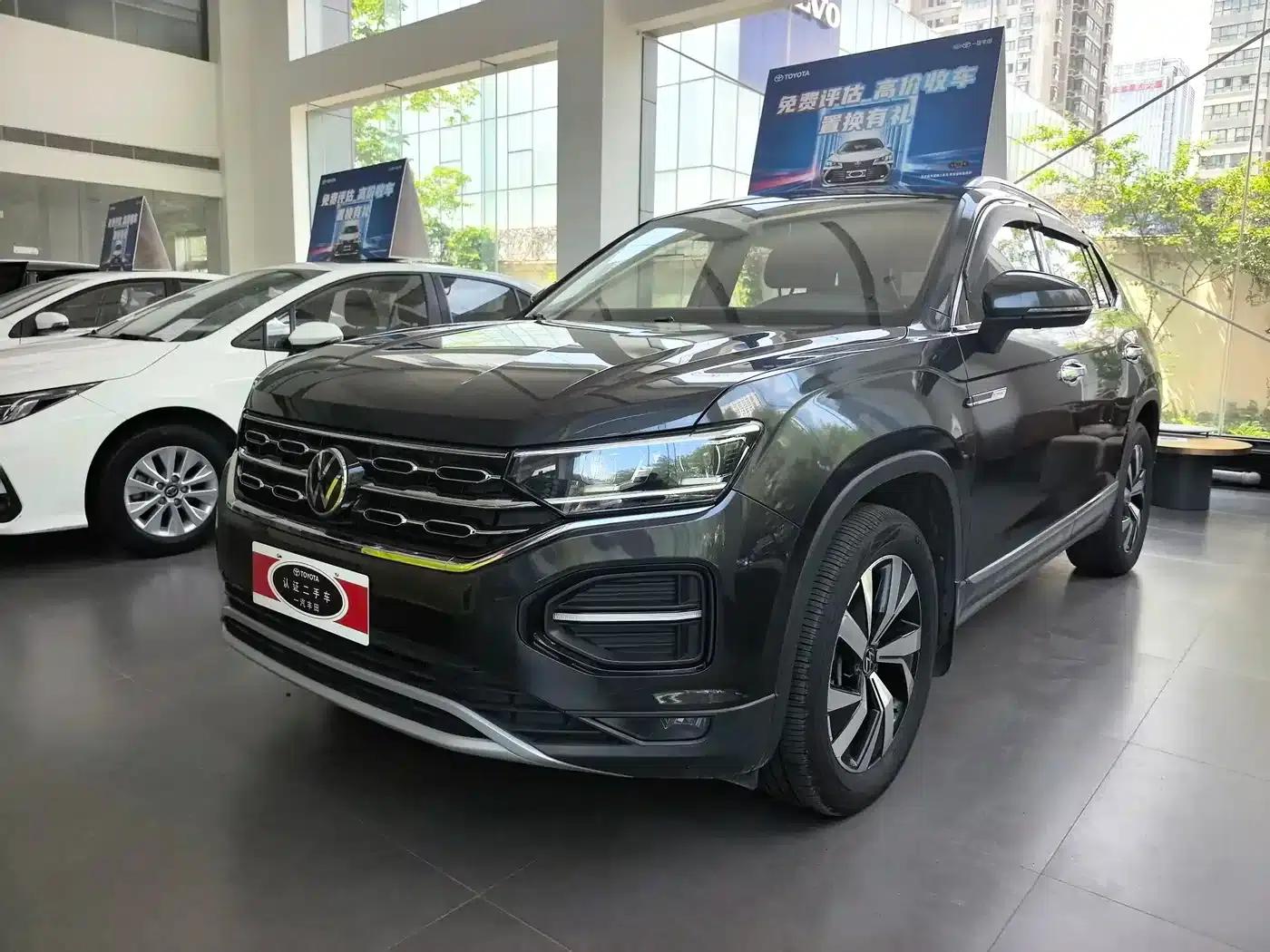 Tayron 2022 330TSI 2WD Luxury Intelligent Connected Edition Plus — миниатюра 1