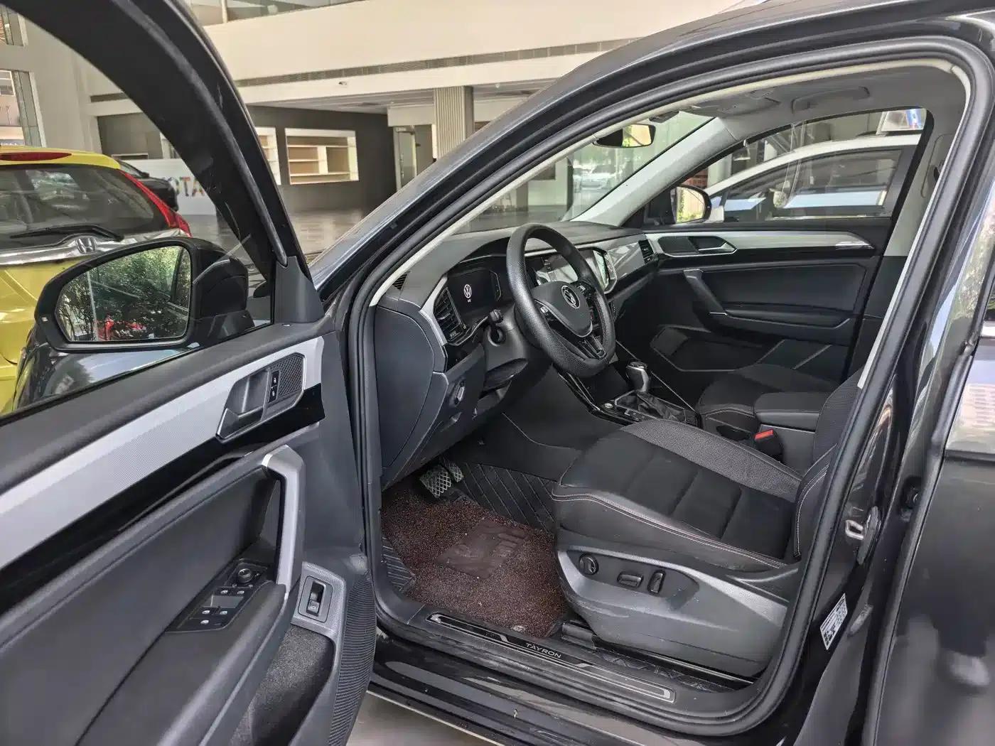 Tayron 2022 330TSI 2WD Luxury Intelligent Connected Edition Plus — миниатюра 2