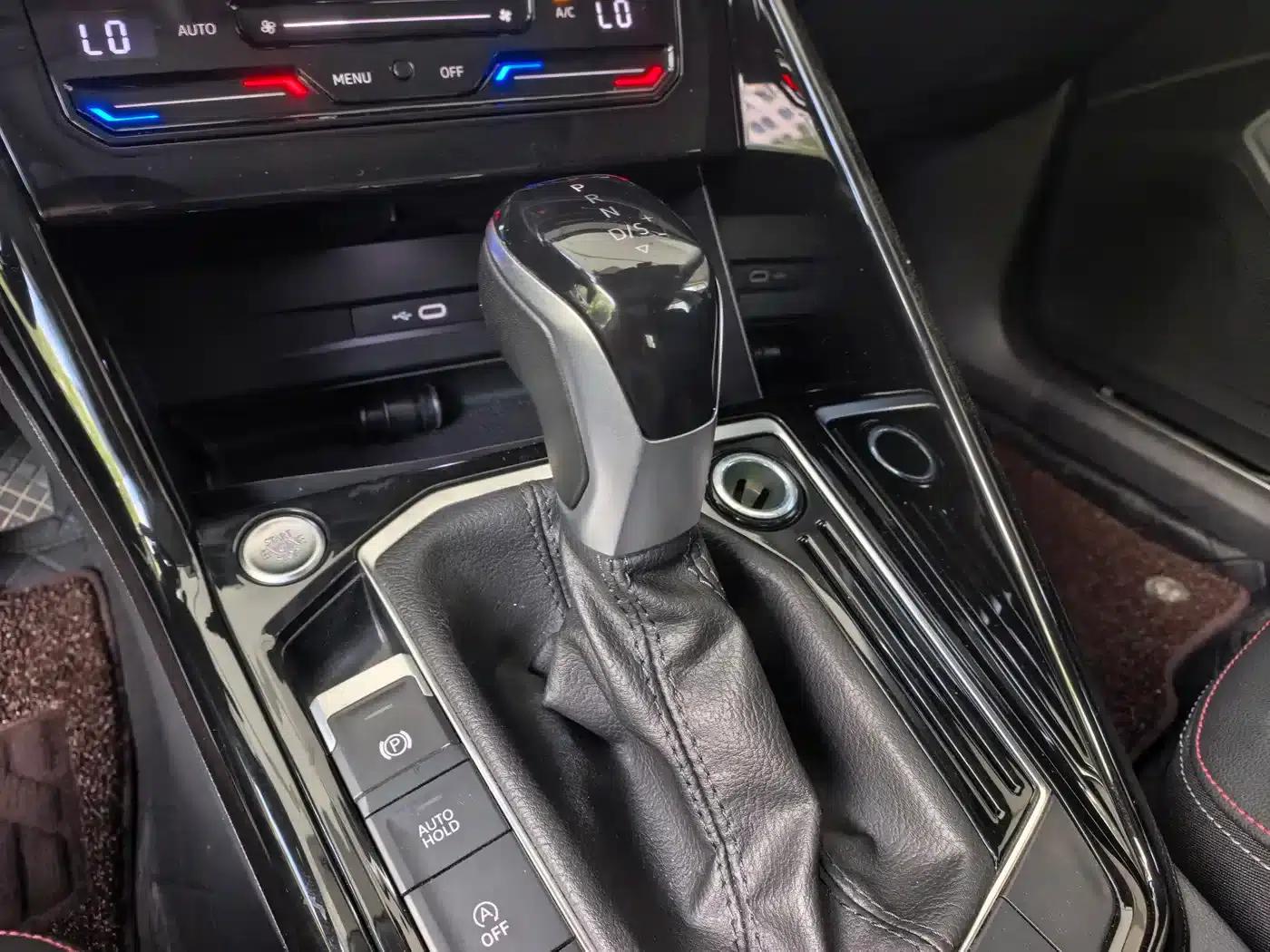 Tayron 2022 330TSI 2WD Luxury Intelligent Connected Edition Plus — миниатюра 7