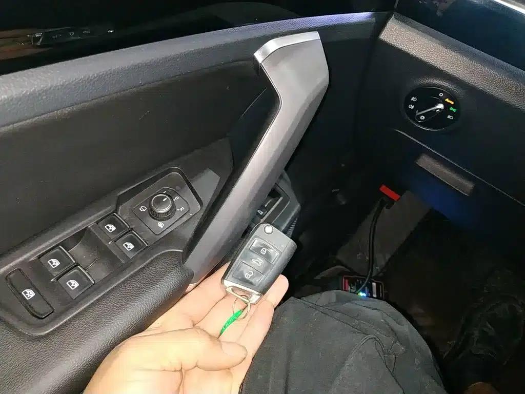 Tayron 2021 330TSI 2WD 30th Anniversary Edition — миниатюра 9