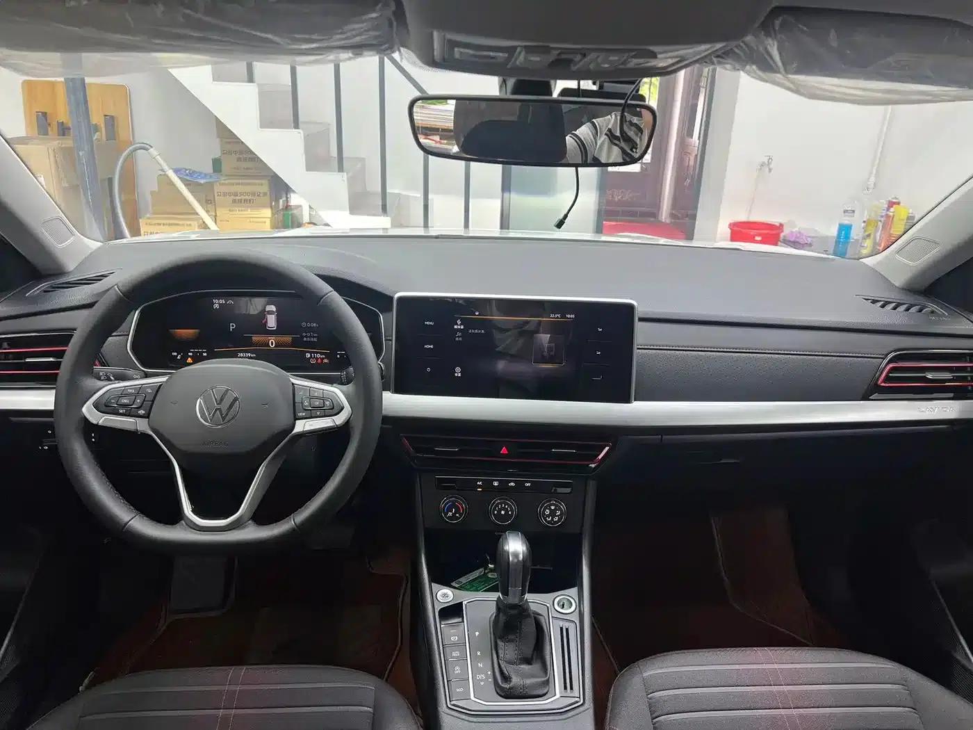 2023 Volkswagen Lavida Facelift 1.5L Automatic Full Comfort Edition — миниатюра 18