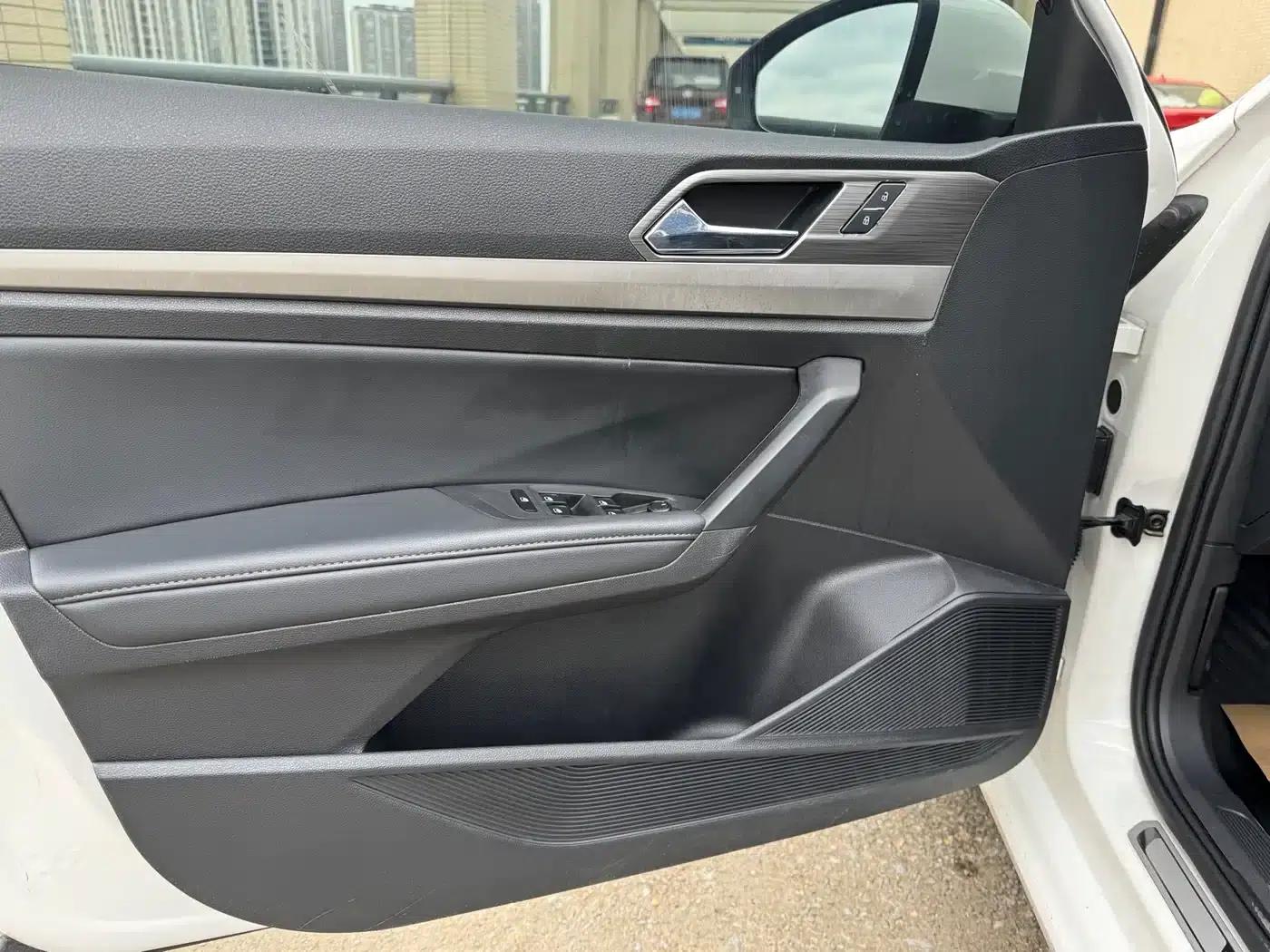 2019 Volkswagen Lavida 1.5L Automatic Comfort Edition (China VI Emission Standard) — миниатюра 5
