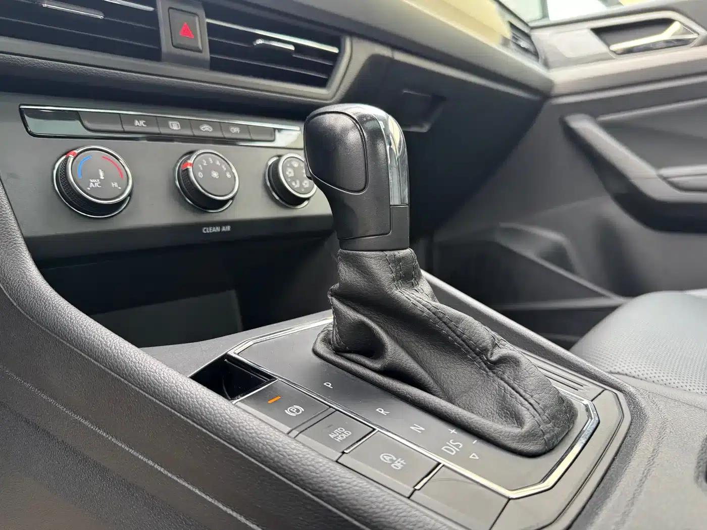 2019 Volkswagen Lavida 1.5L Automatic Comfort Edition (China VI Emission Standard) — миниатюра 6