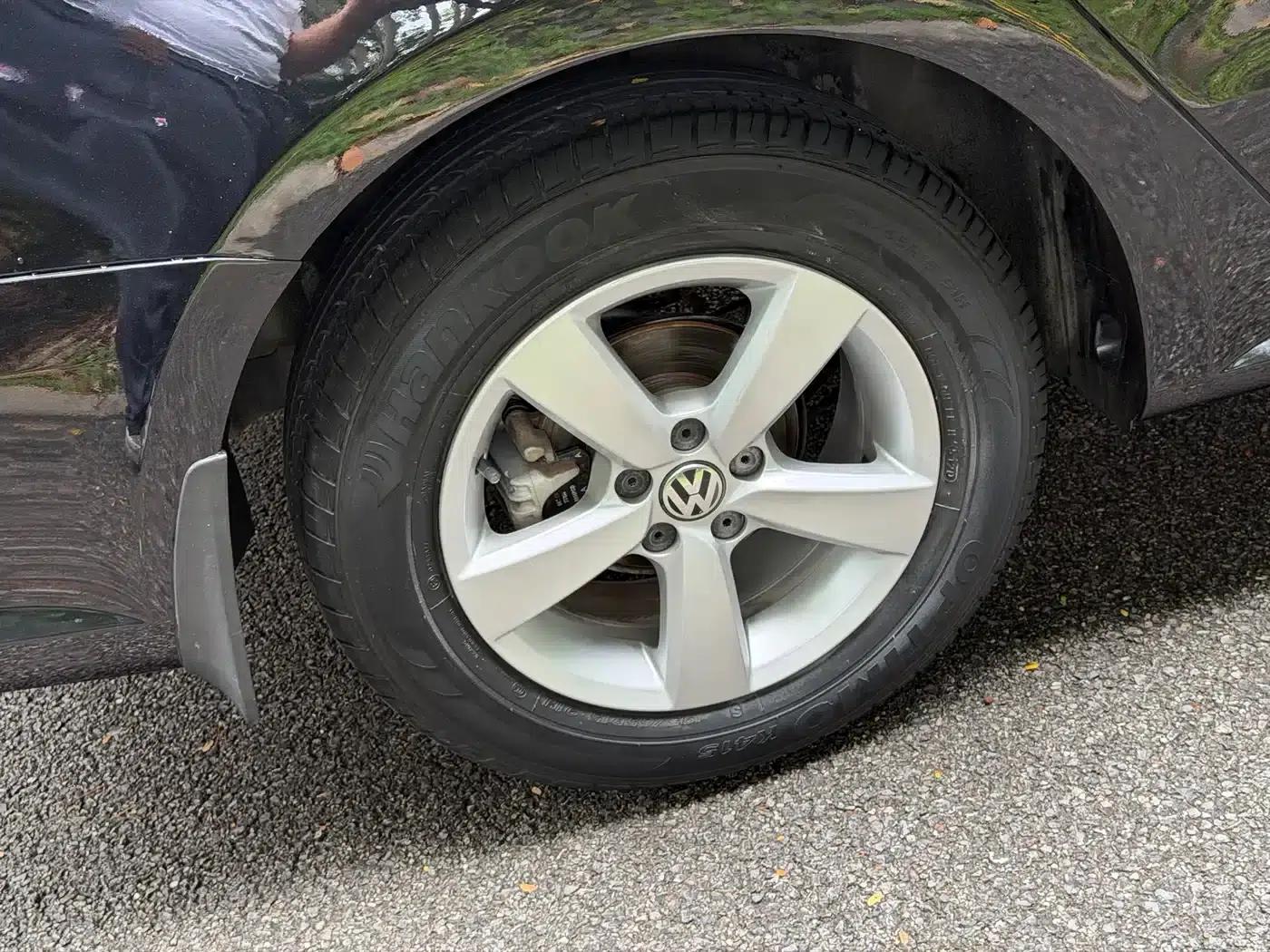 2013 Volkswagen Lavida Classic Facelift 1.6L Manual Comfort Edition — миниатюра 21