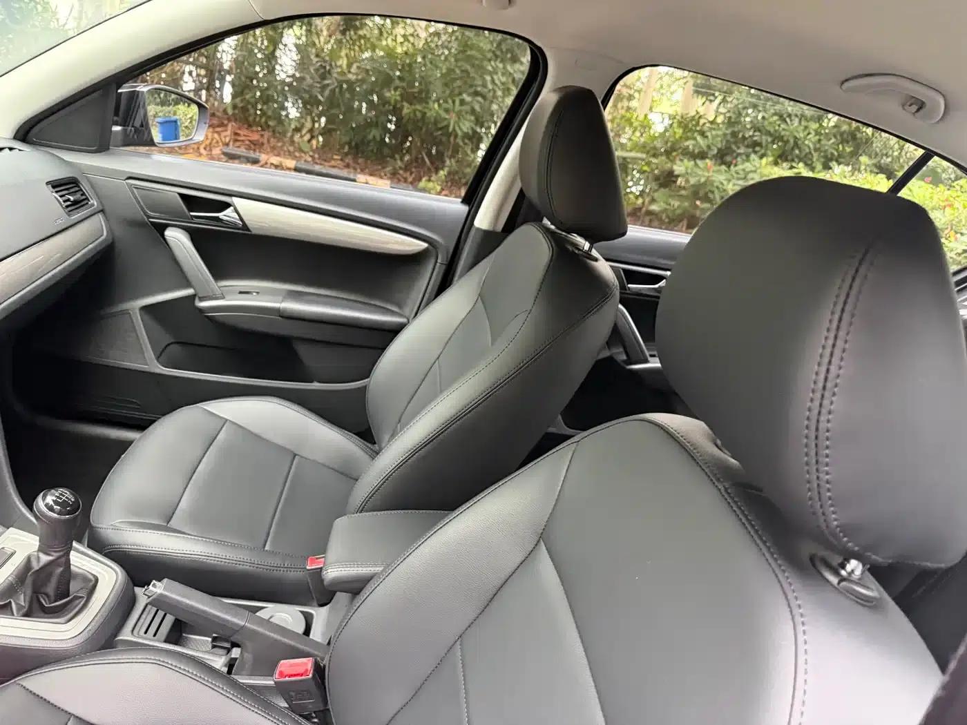 2013 Volkswagen Lavida Classic Facelift 1.6L Manual Comfort Edition — миниатюра 22