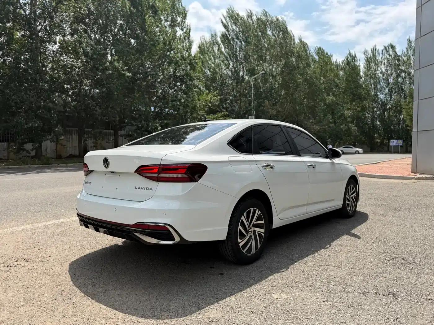2024 Volkswagen Lavida 1.5L Automatic Starry Sky Five Million Edition — миниатюра 5
