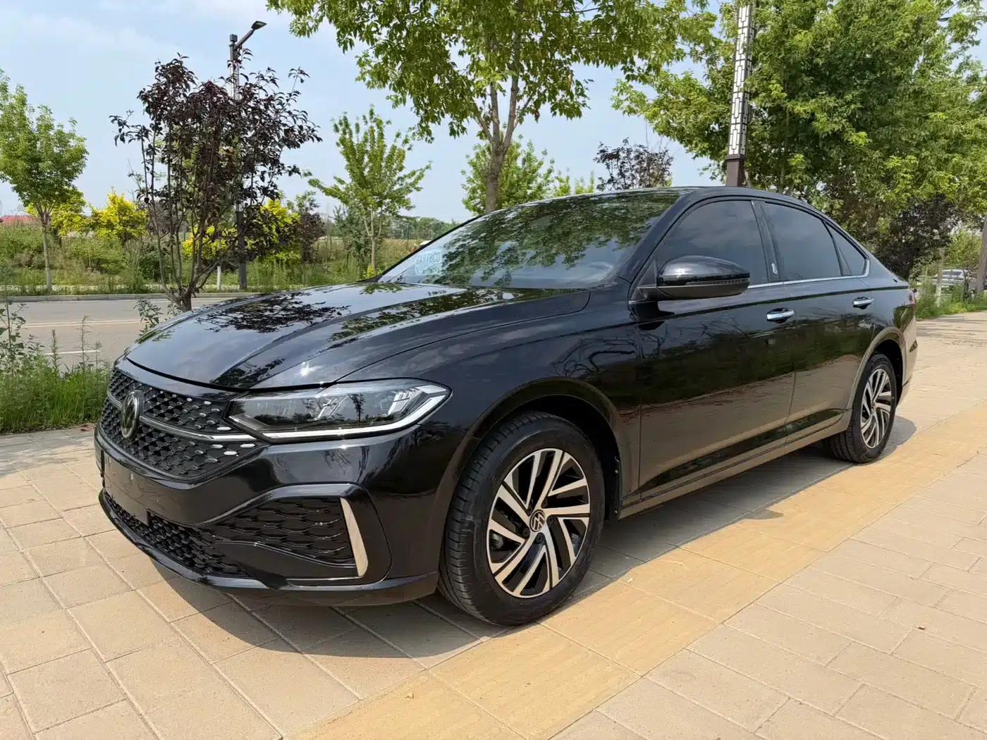 2023 Volkswagen Lavida 1.5L Automatic Starry Sky Five Million Edition — миниатюра 1