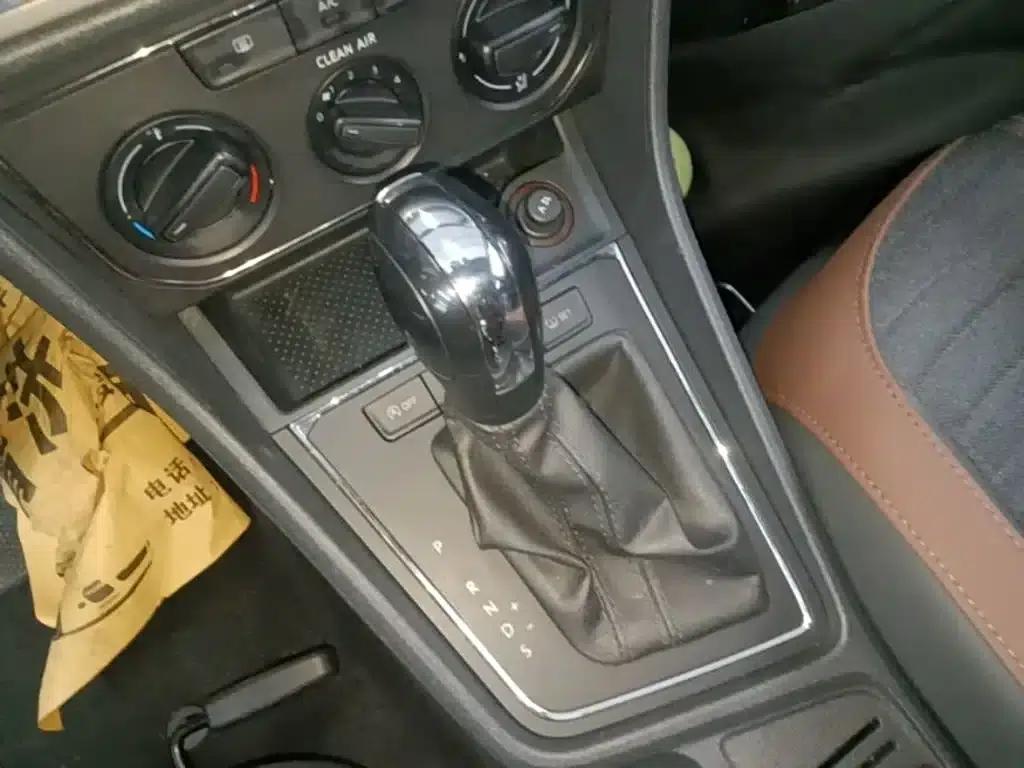 2019 Volkswagen Lavida, Lavida Qihang 1.5L Automatic Comfort Edition (National VI Emission Standard) — миниатюра 14