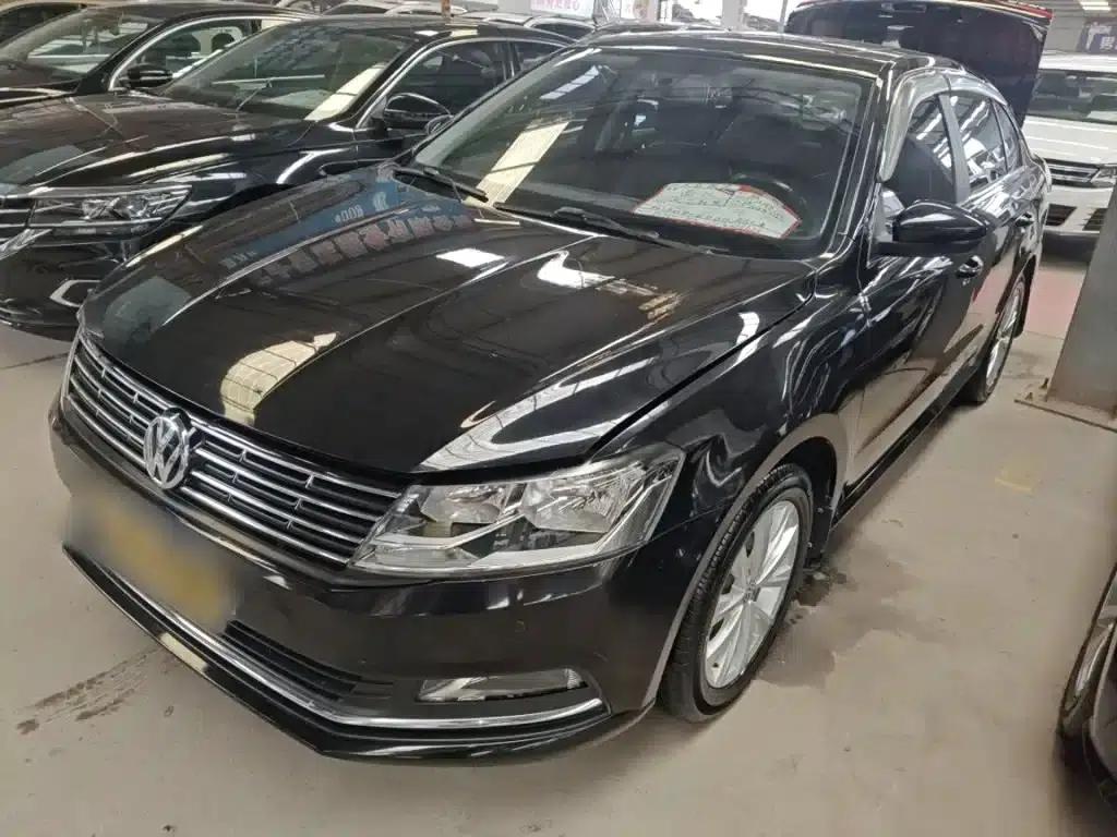 2017 Volkswagen Lavida 1.6L Automatic Comfort Edition — миниатюра 1