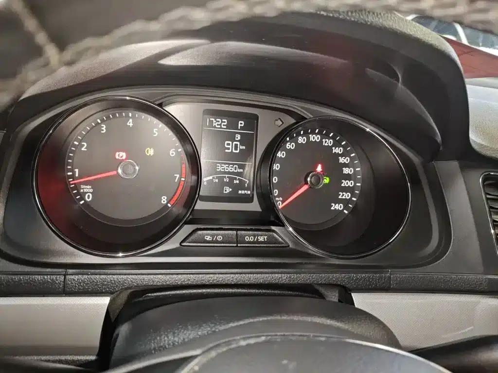 2017 Volkswagen Lavida 1.6L Automatic Comfort Edition — миниатюра 12