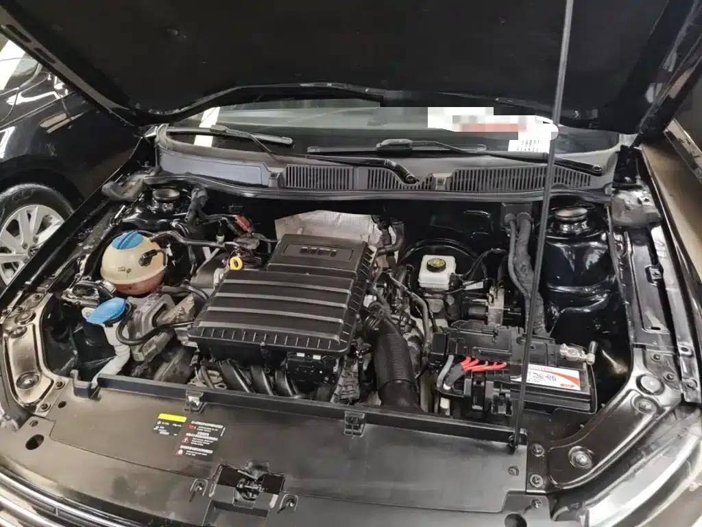 2017 Volkswagen Lavida 1.6L Automatic Comfort Edition — миниатюра 20