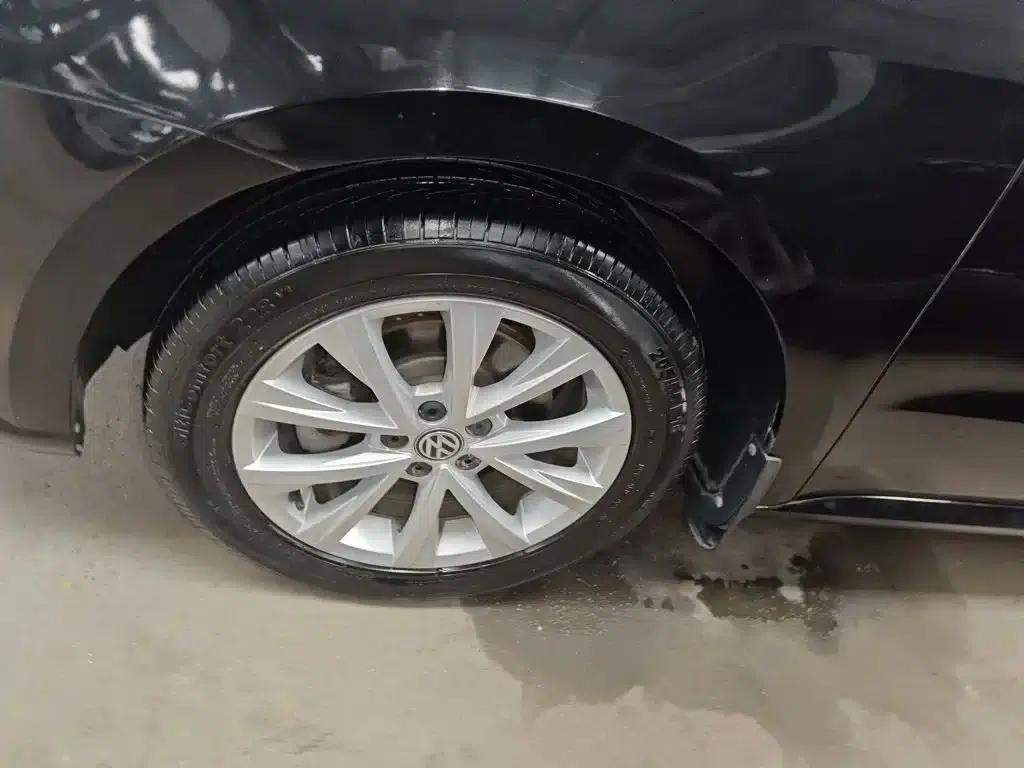 2017 Volkswagen Lavida 1.6L Automatic Comfort Edition — миниатюра 23