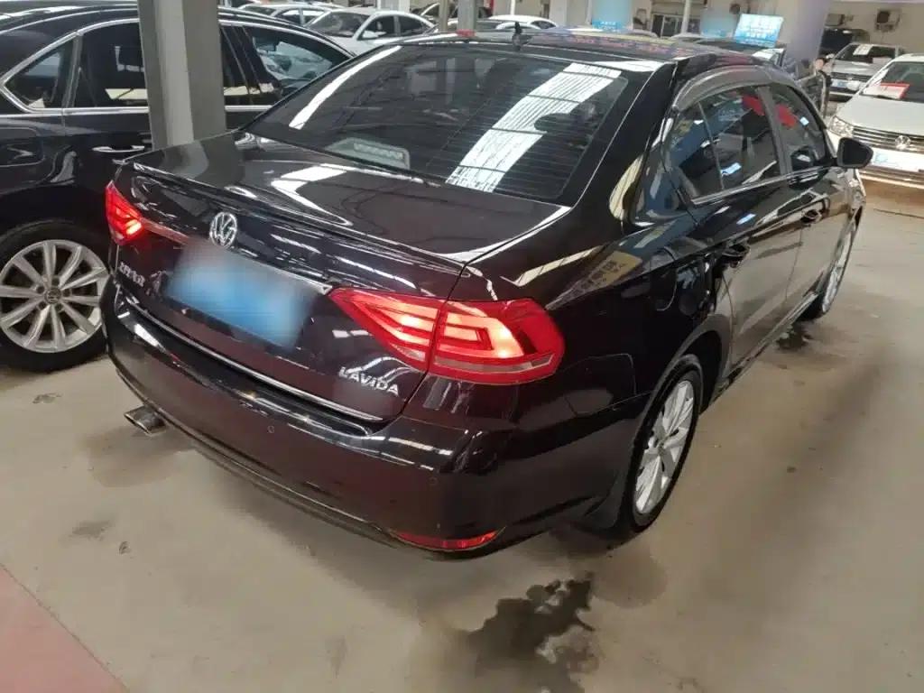 2017 Volkswagen Lavida 1.6L Automatic Comfort Edition — миниатюра 7
