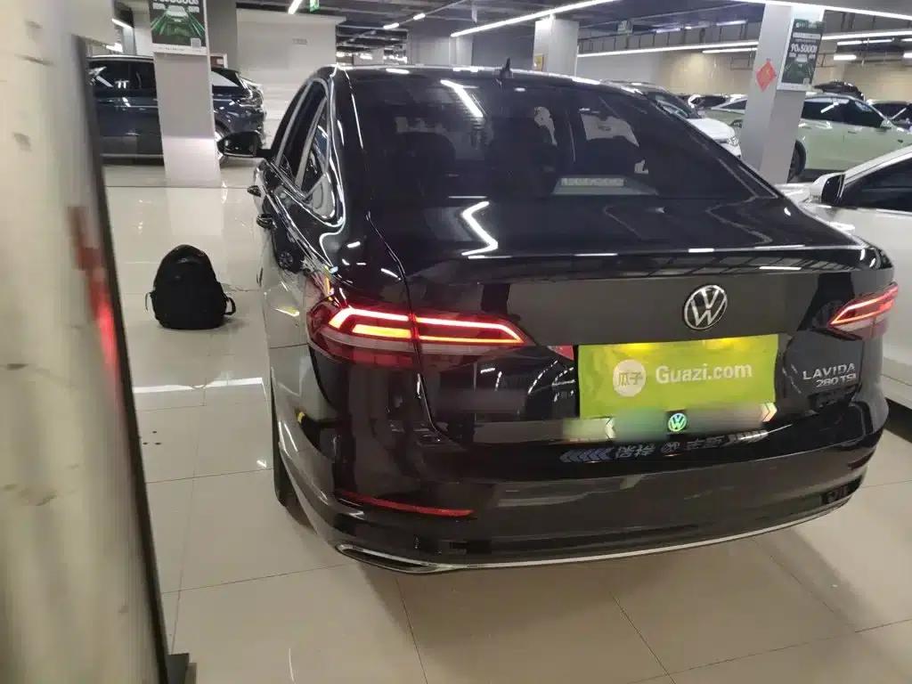 2021 Volkswagen Lavida 280TSI DSG Comfort Edition — миниатюра 23