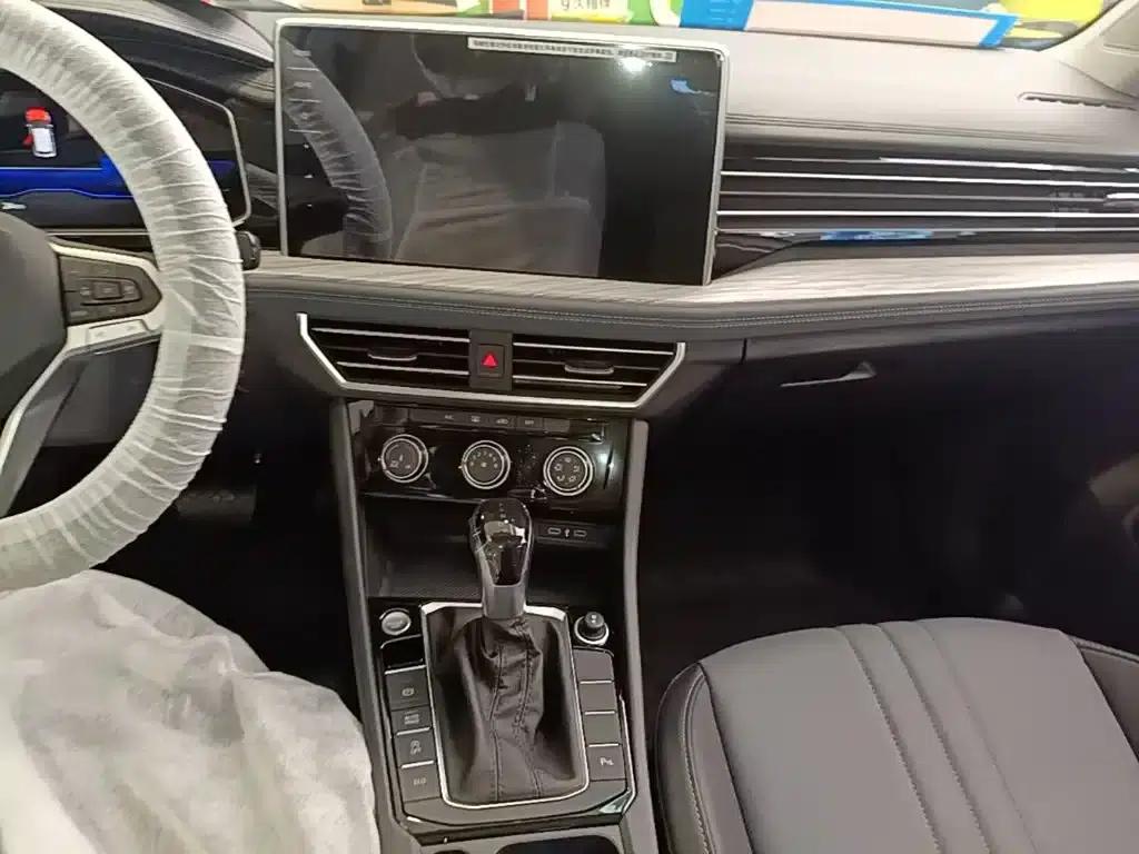 Sagitar 2026 30 Million Unit Selection Edition 300TSI DSG Super Edition — миниатюра 13