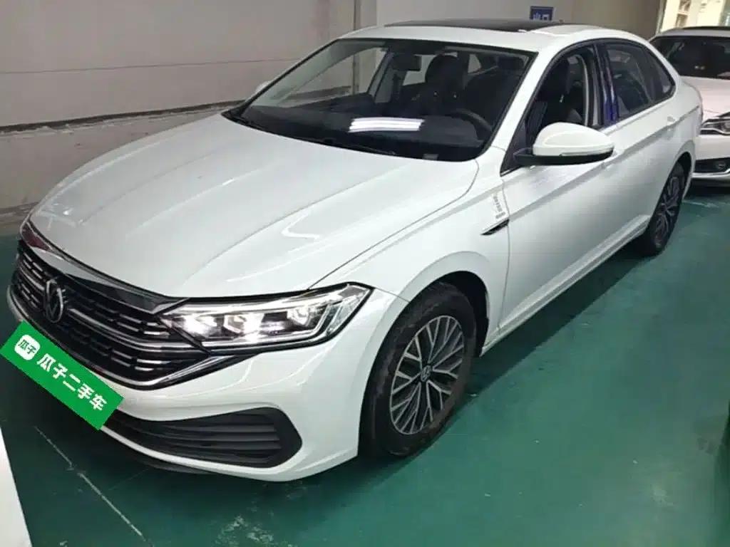 2024 Volkswagen Sagitar 200TSI DSG Flying Edition — миниатюра 1