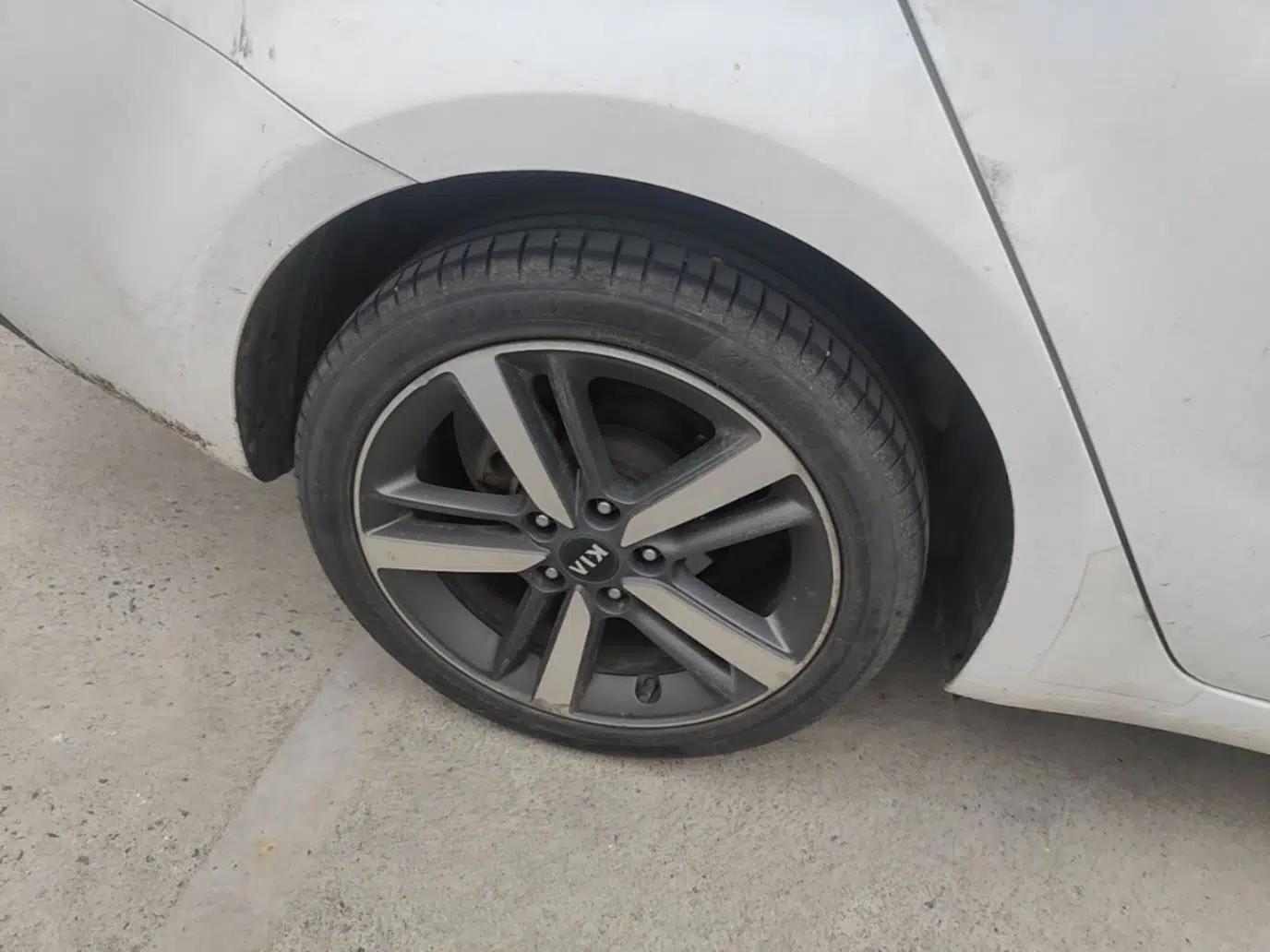 Kia K3 2016 1.6L Automatic GLS — миниатюра 11