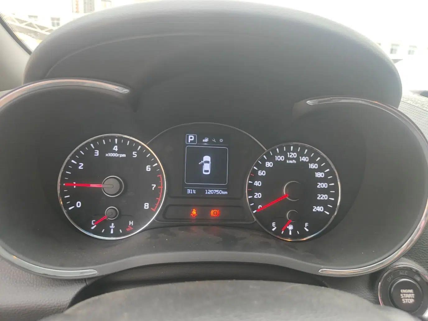 Kia K3 2016 1.6L Automatic GLS — миниатюра 14