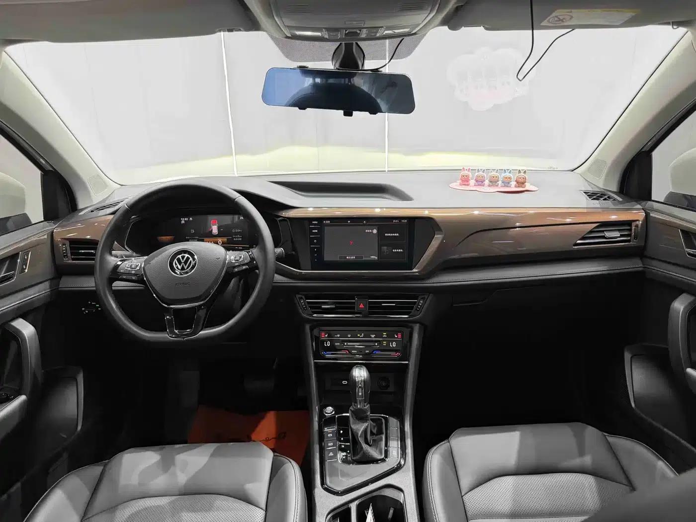 Tharu 2022 280TSI 2WD Luxury Edition — миниатюра 10