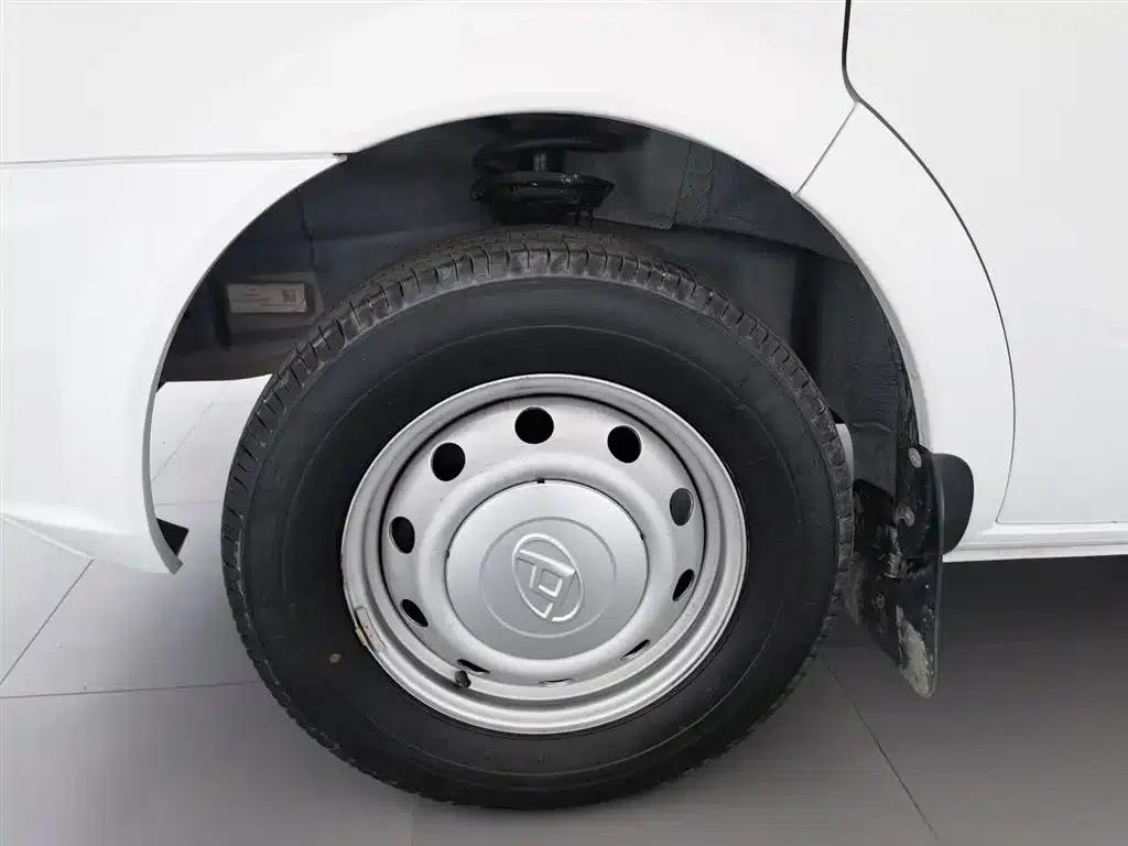Xintu V80 2023 2.0T Manual Classic Aoyuntong Long Wheelbase Ultra-Low Roof 6/7/8/9 Seats — миниатюра 17