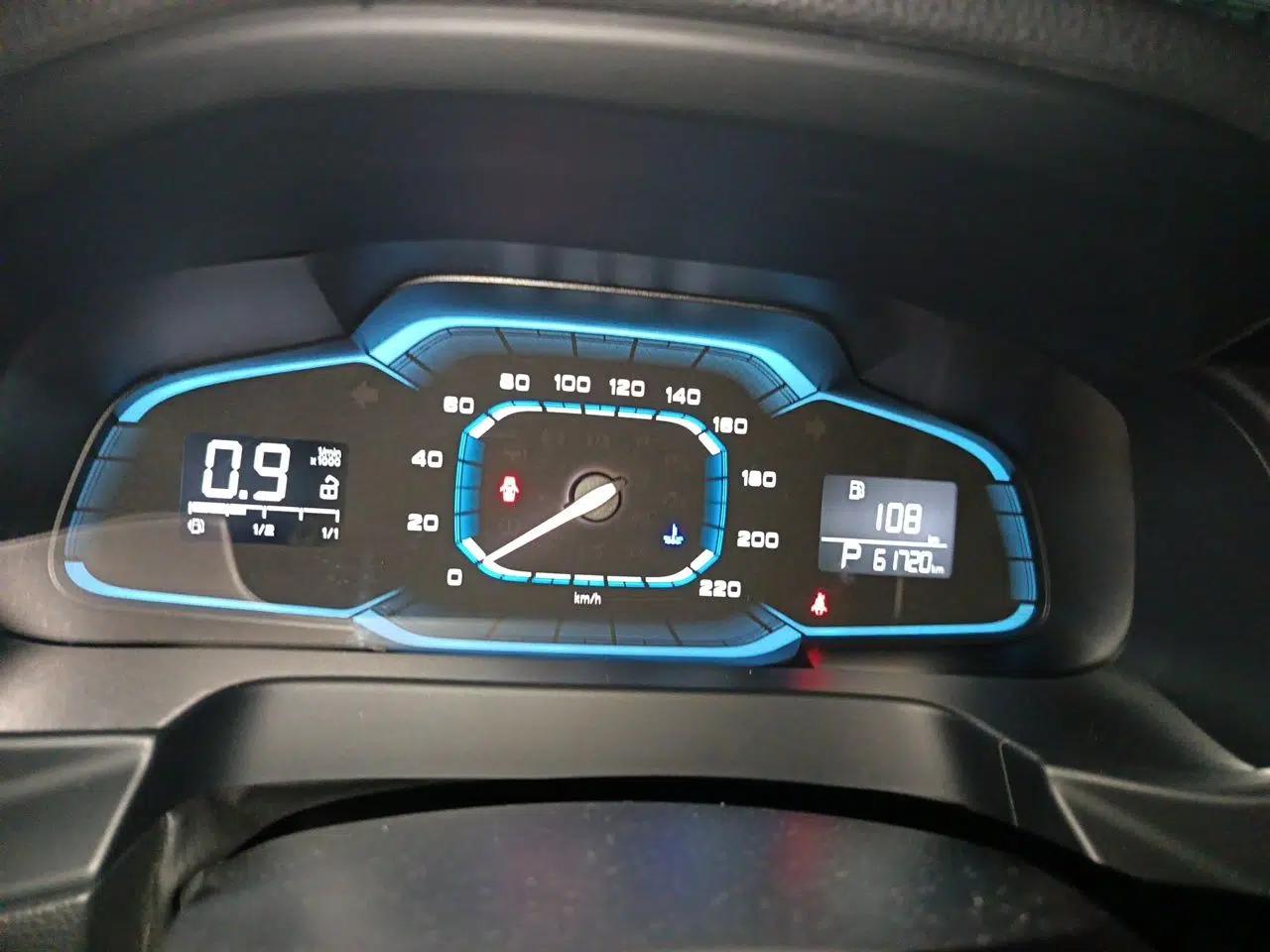 Roewe 360 2017 1.5L Automatic Luxury Edition — миниатюра 11