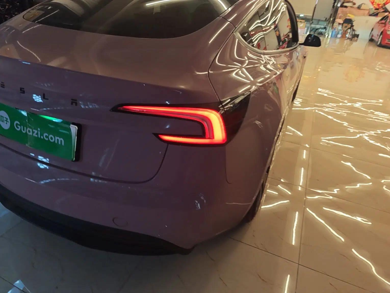 Tesla Model 3 2023 Rear-Wheel-Drive Version — миниатюра 9