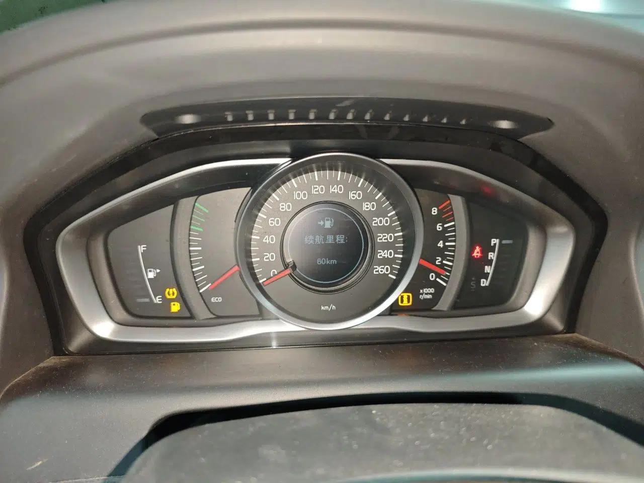 Volvo XC60 2016 T5 Smart Upgrade Model — миниатюра 11