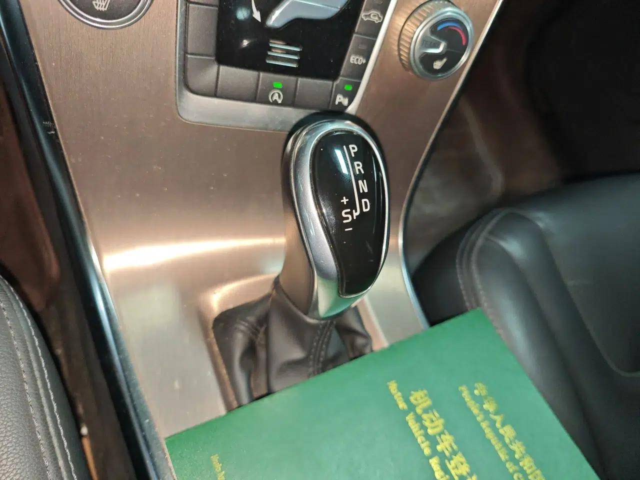 Volvo XC60 2016 T5 Smart Upgrade Model — миниатюра 14