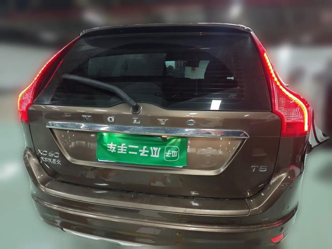 Volvo XC60 2016 T5 Smart Upgrade Model — миниатюра 5