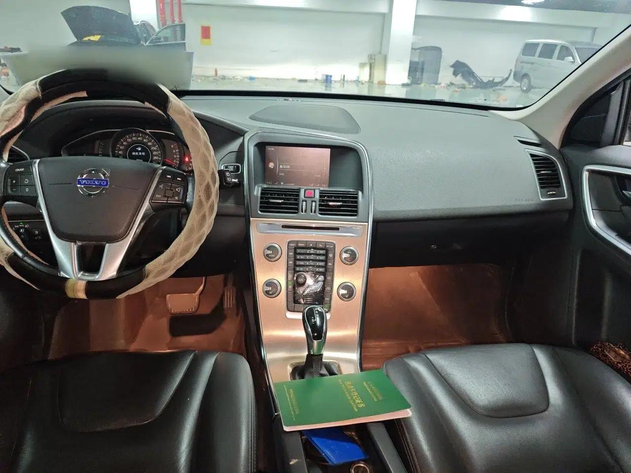 Volvo XC60 2016 T5 Smart Upgrade Model — миниатюра 9